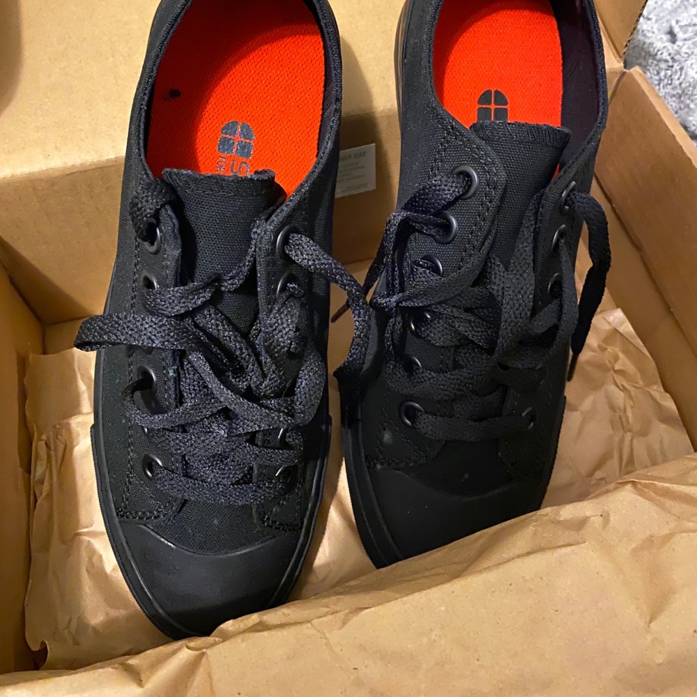 Shoes for crews converse looking shoe